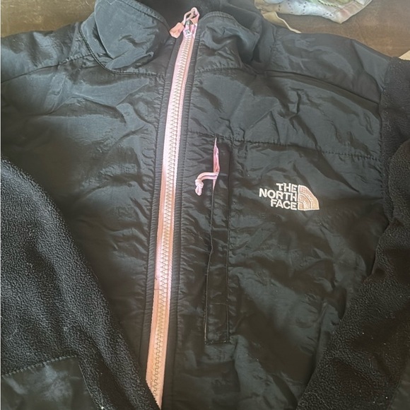 The Northface black preloved jacket in a perfect condition - Picture 3 of 7